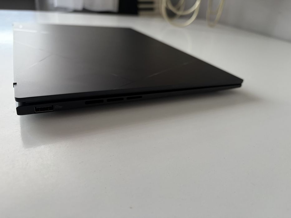 Asus ZenBook UM3406K OLED RYZEN AI 7 32gb/1TB Jak nowy