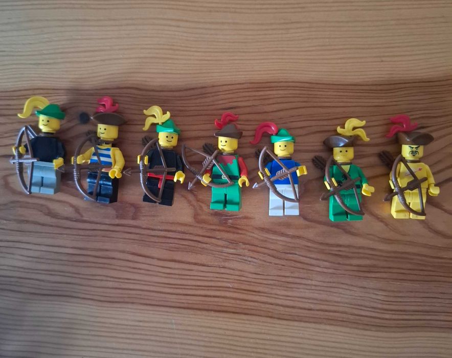 Lego - Bonecos Figuras / Arqueiros Lego Castle série Castle Forestmen