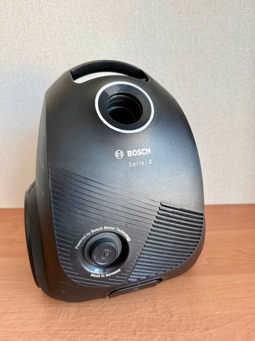 Пилосос Bosch BGBS2LB1 для сухого прибирання з мішком