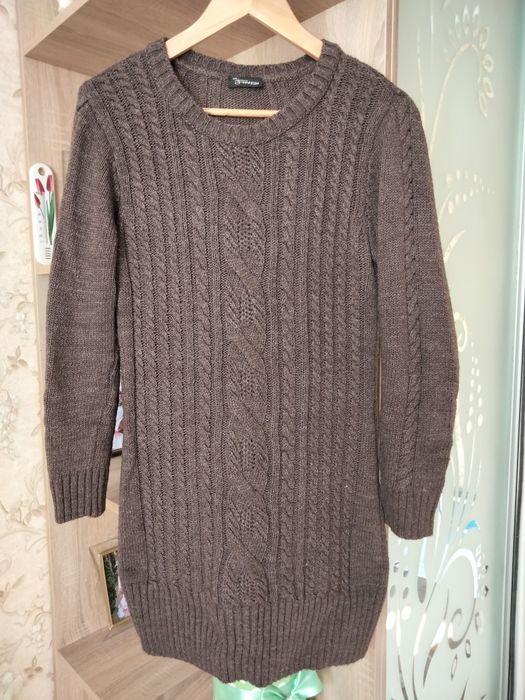 Трикотажные  кофты , туники .