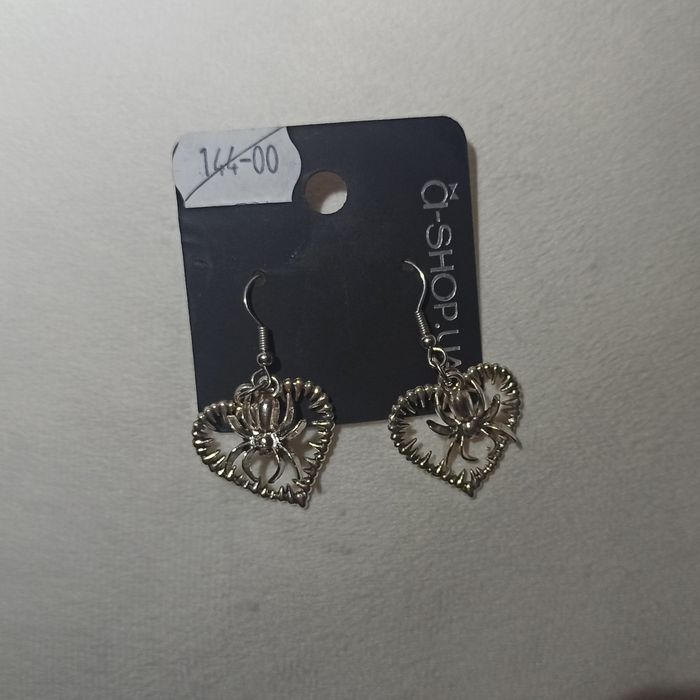 сережки a-shop з павуками та серцем емо