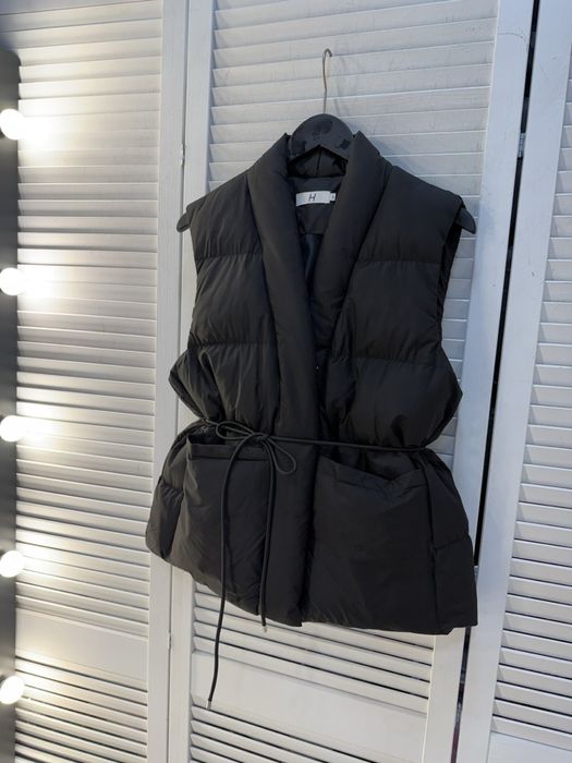 Жіноча стильна жилетка