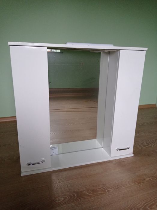 Тумбочка у ванну