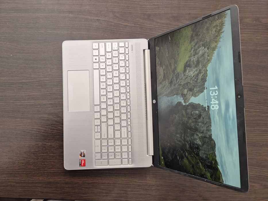 HP / ryzen 3 5300u 8 ядер / Ram 8 gb