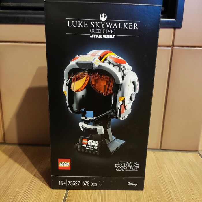LEGO 75327 Star Wars Hełm Luke’a Skywalkera™ —red five