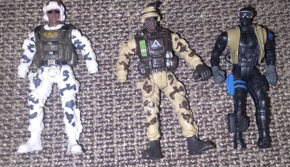 Figuras em ação e acessórios