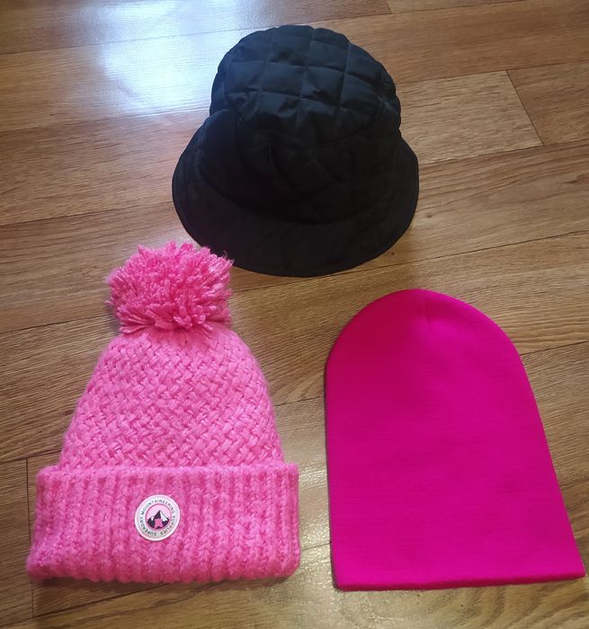 Женские шапки по 75гр.любая модель.