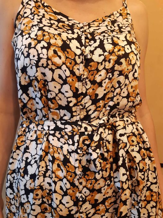 Платье, сарафан миди на пуговичках, бретелях под поясок в принт tu