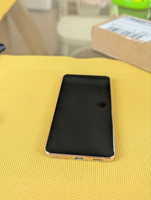 Смартфон Samsung Galaxy S21 plus Phantom Violet