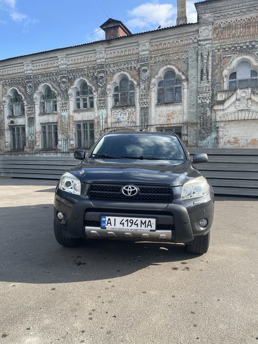 Продається Toyota rav 4