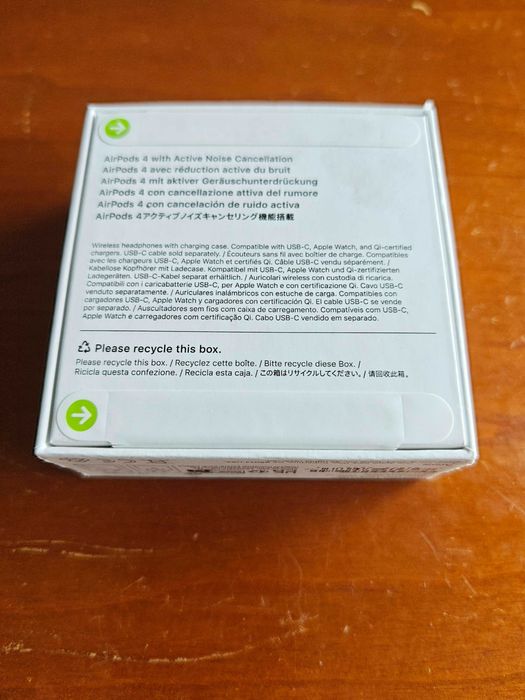 Apple AirPods 4 ANC, com cancelamento ativo de ruído, fatura - SELADOS