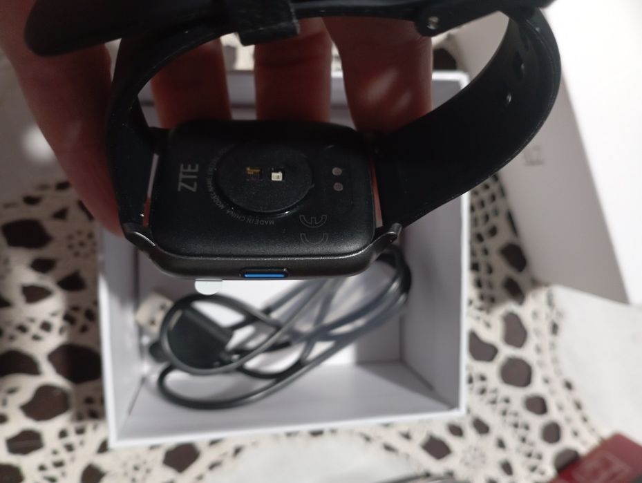 Relógio smartwatch ZTE barato