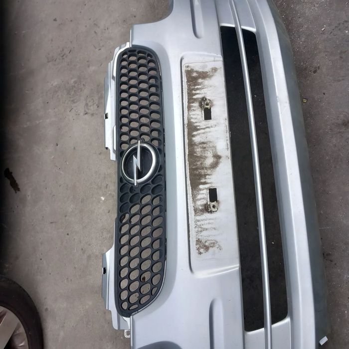 Para-choques da frente Opel agila