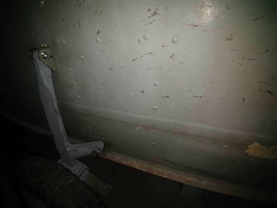 Моторний човен прогрес 4