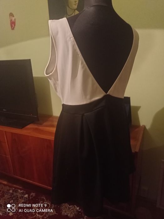 Czarno biała sukienka