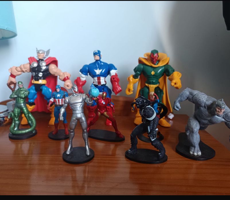 Bonecos da Marvel