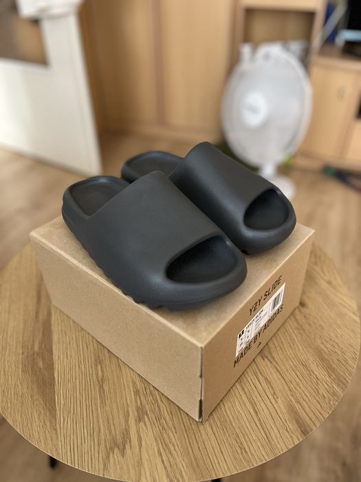 Yeezy slide granite 40.5