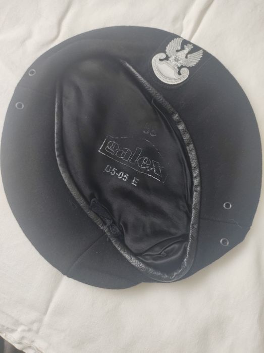 Beret wojskowy rozmiar 57 i 58