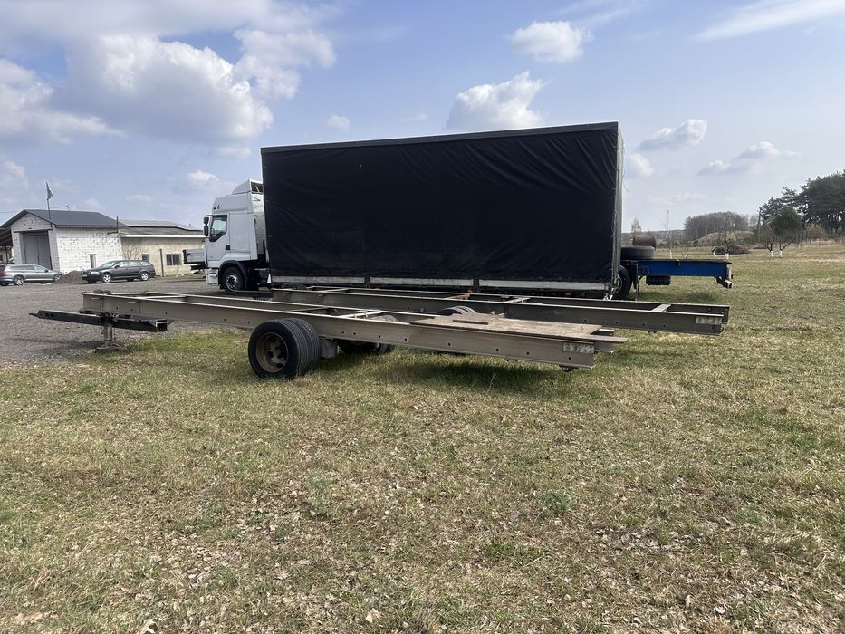 Платформи під забудови або лафети.