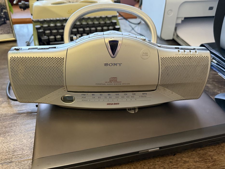 Radio Sony CFDE10 z CD - rzadki model