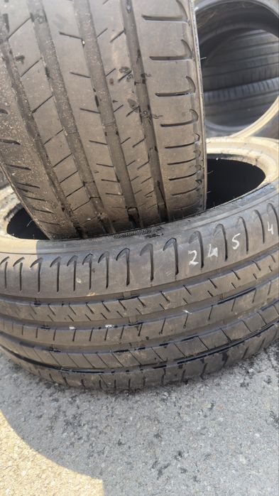 245/40/21 Bridgestone Alenza  001 Runflat