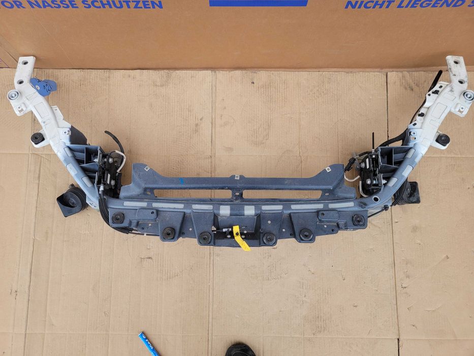 Maserati LEVANTE - pas przedni wzmocnienie czołowe belka górna 2 zamek