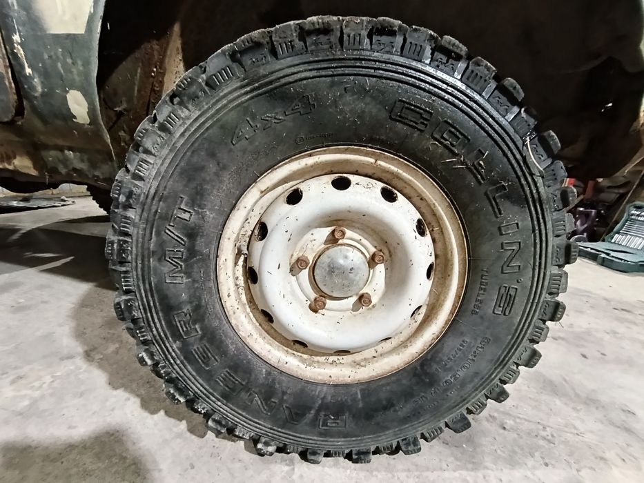 Продам резину в гарному стані