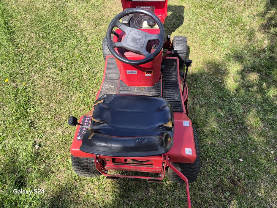 Traktorek zamiatarką kosiarka WESTWOOD 1012