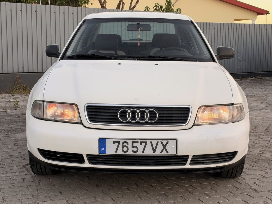 AUDI A4 1.9 TDI Gasoleo Ano 1996 — photo 2
