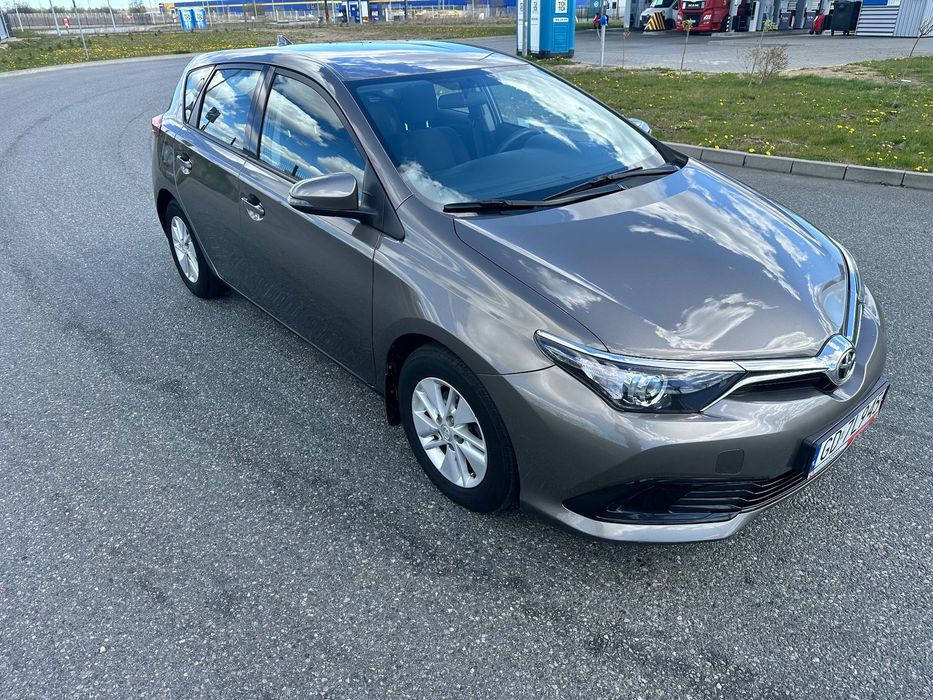 Toyota Auris Pierwszy właściciel salon polska