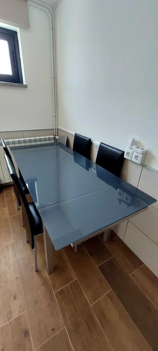 Mesa de cozinha e 4 cadeiras