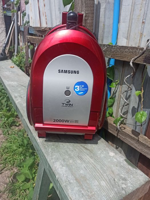 Пылесос Samsung в хорошем состоянии
