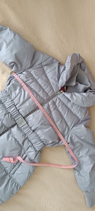 Пальто-пуховик фірмовий на 9-10років, джинси чорні теплі