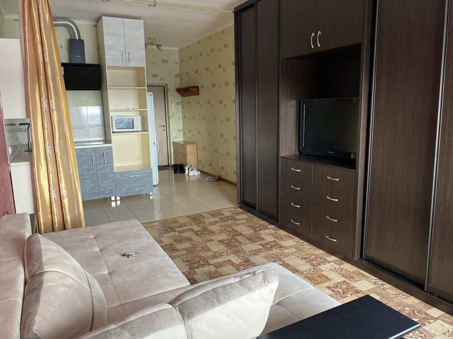 Продам 1 км.студію квартиру на Одеській.