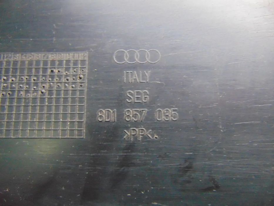 Audi A4 porta luvas " nova de stock antigo