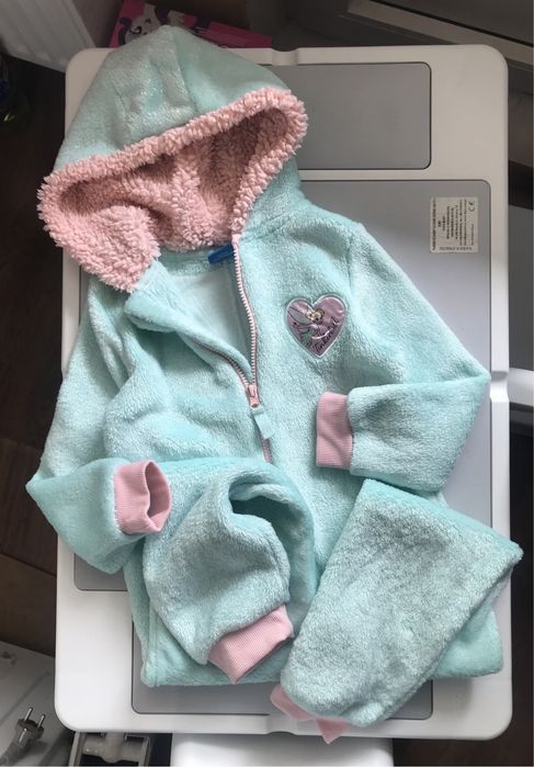 Неймовірно гарний класний якісний теплий флісовий кігурумі 5-6 р