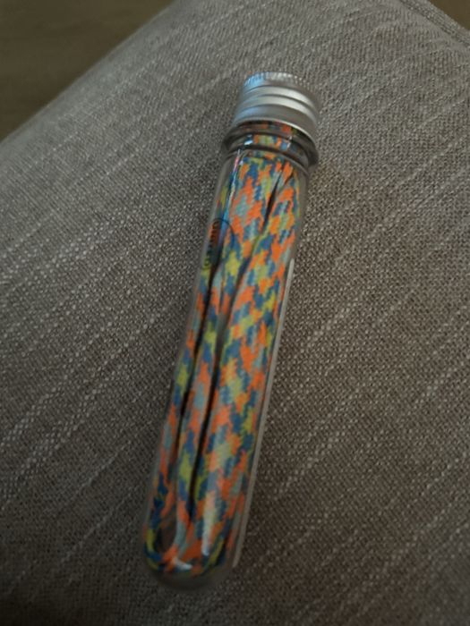 Шнурки для взуття.