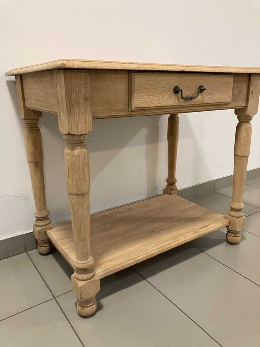 Dębowa konsola z szufladą