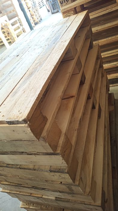 Paletes, estrados e caixotes