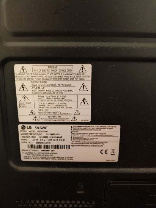 TV LG 32" – para peças/reparação
