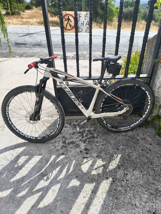 Vendo Coluer Poison em carbono