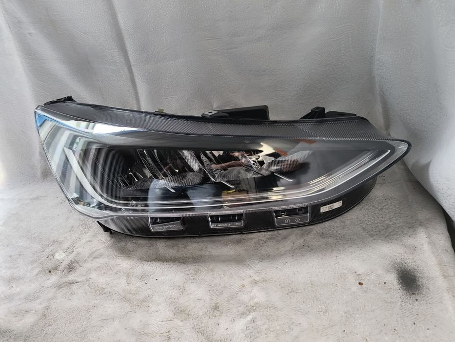 Lampa prawa Full LED Ford Focus Mk 4 IV Europa reflektor przedni prawy