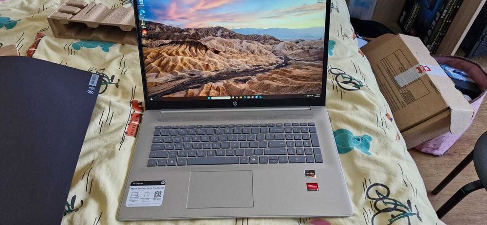 Vendo Portatil 17.3 HP Ryzen 5 7520U 8GB LDDR5 HD 512GB Novo na caixa