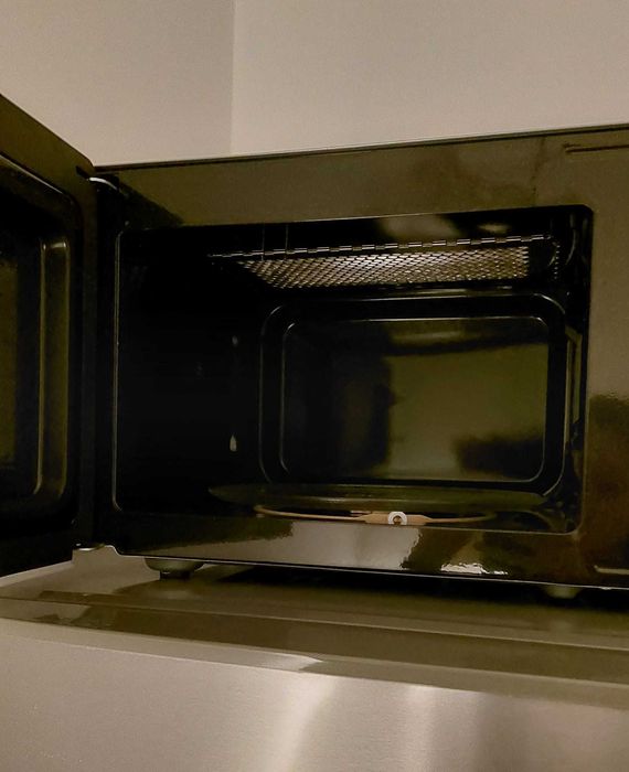 Mikrofalówka ProClean 3160 Mirror. 700W, Grill 800 W, 20 l, 3DWave