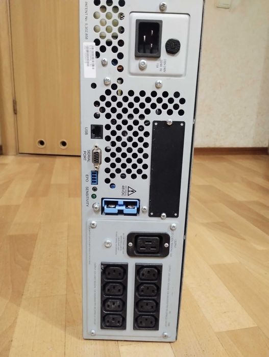 Безперебійник ДБЖ УПС APC Smart UPS 3000