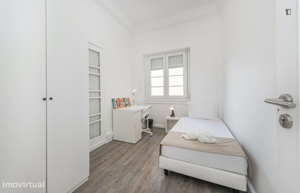 Quarto - localizado em Alameda Lisbon