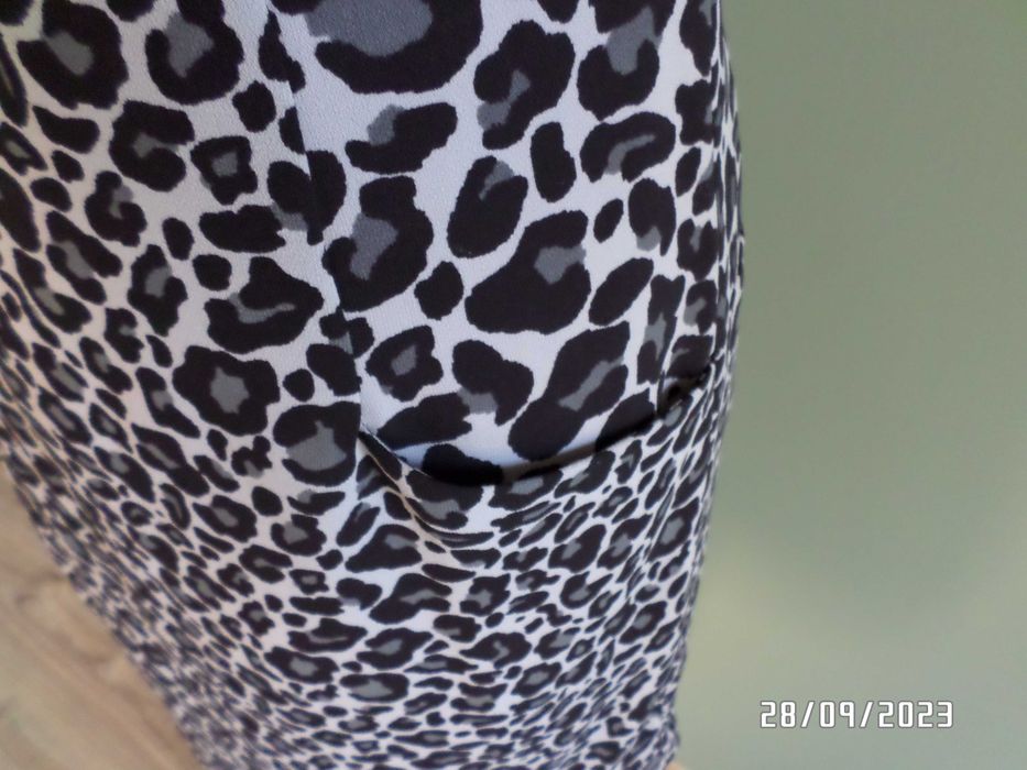 firmowa sukienka -Oasis-36/38-10-S/M-panterka