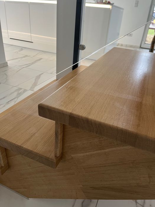 Schody dębowe ze szklaną balustradą nowe