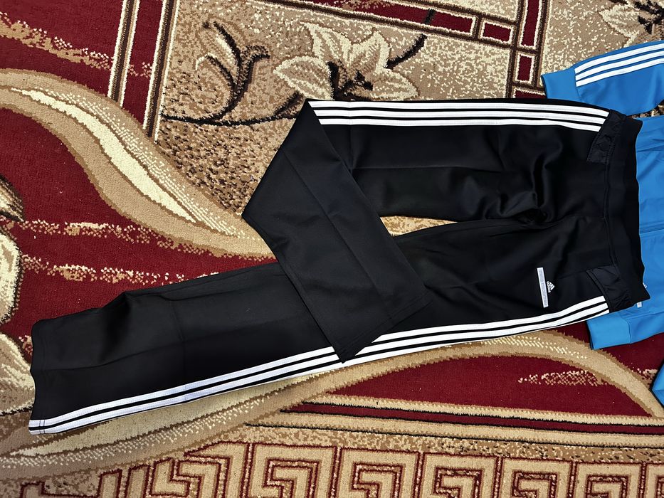 Продам спортивний костюм