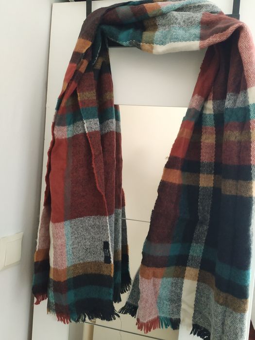 Cachecol Bershka M (novo)